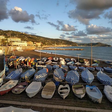 039 - Casa Residenziale A Lavagna A 5 Minuti Dal Mare Lägenhet Exteriör bild
